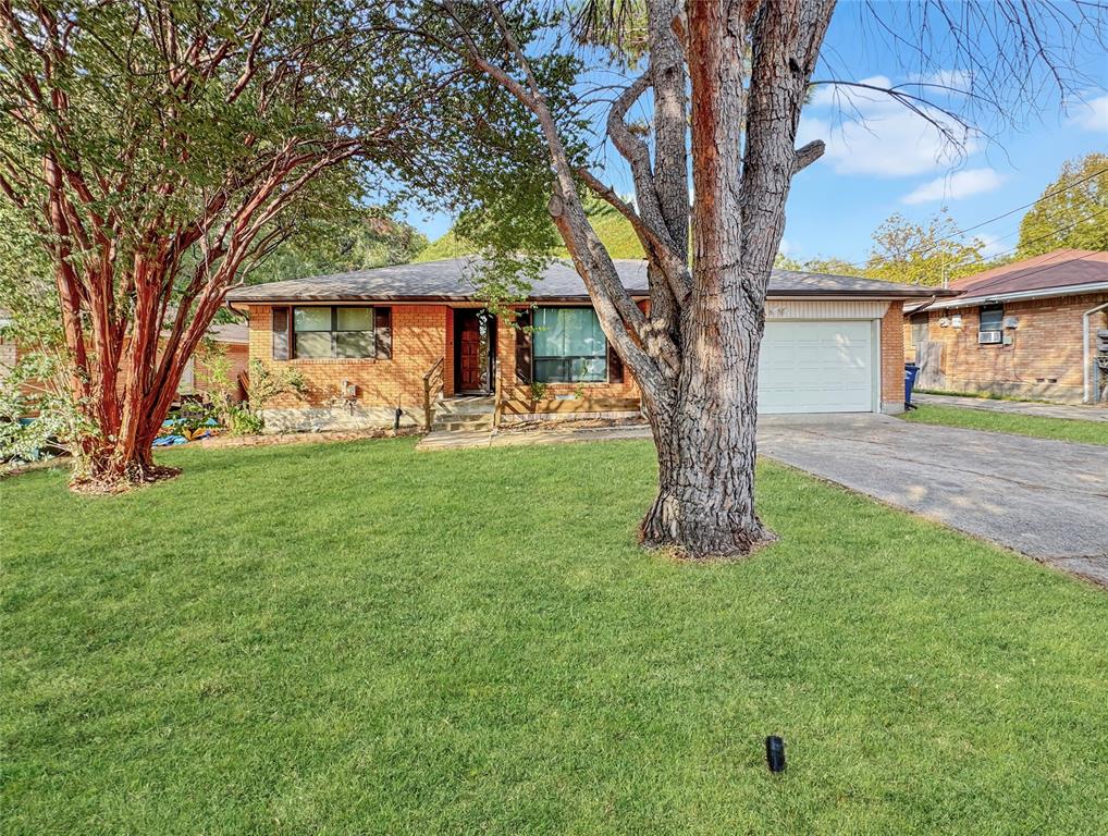 4331 Kolloch Drive Property Photo 1