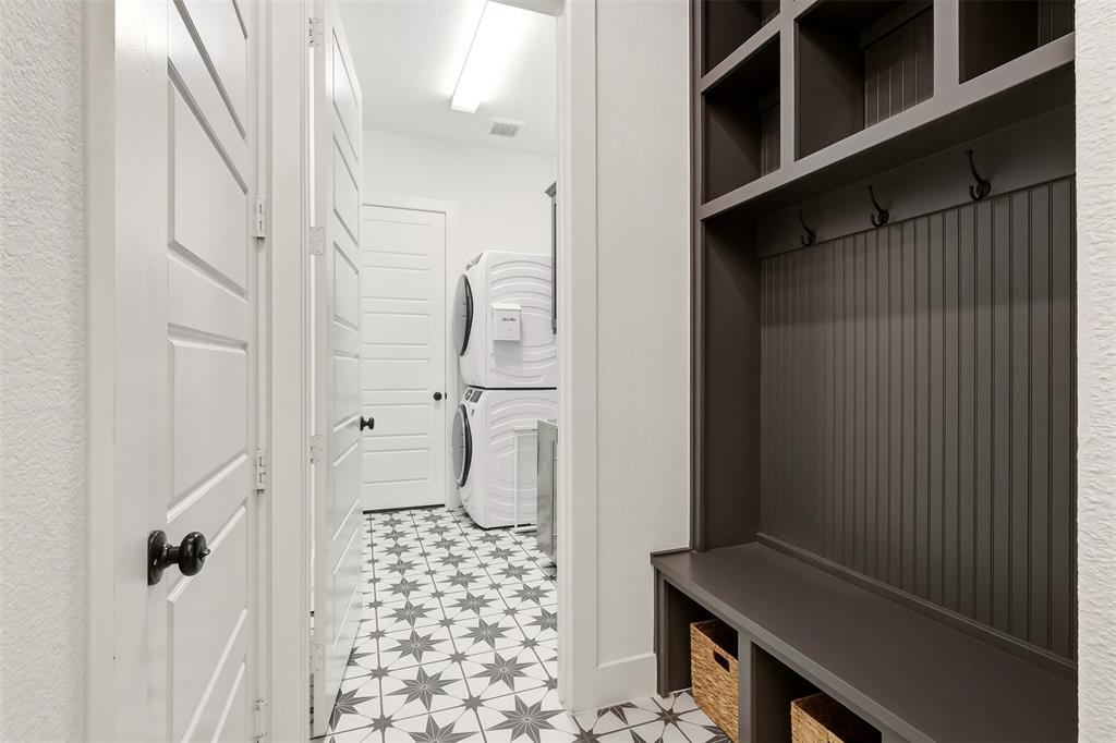 3512 Truro Street Property Photo 29