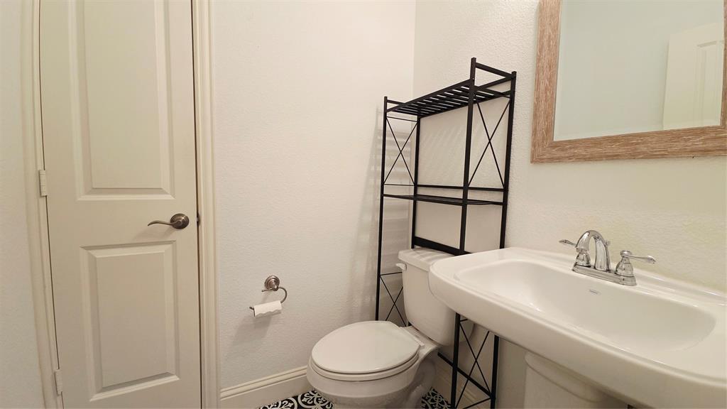 6209 Davison Way Property Photo 8