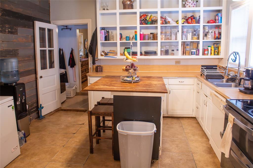 1212 Avenue Avenue Property Photo 9