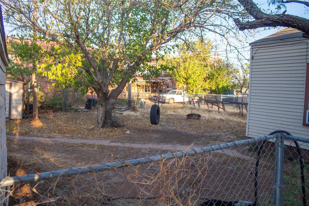 1212 Avenue Avenue Property Photo 24