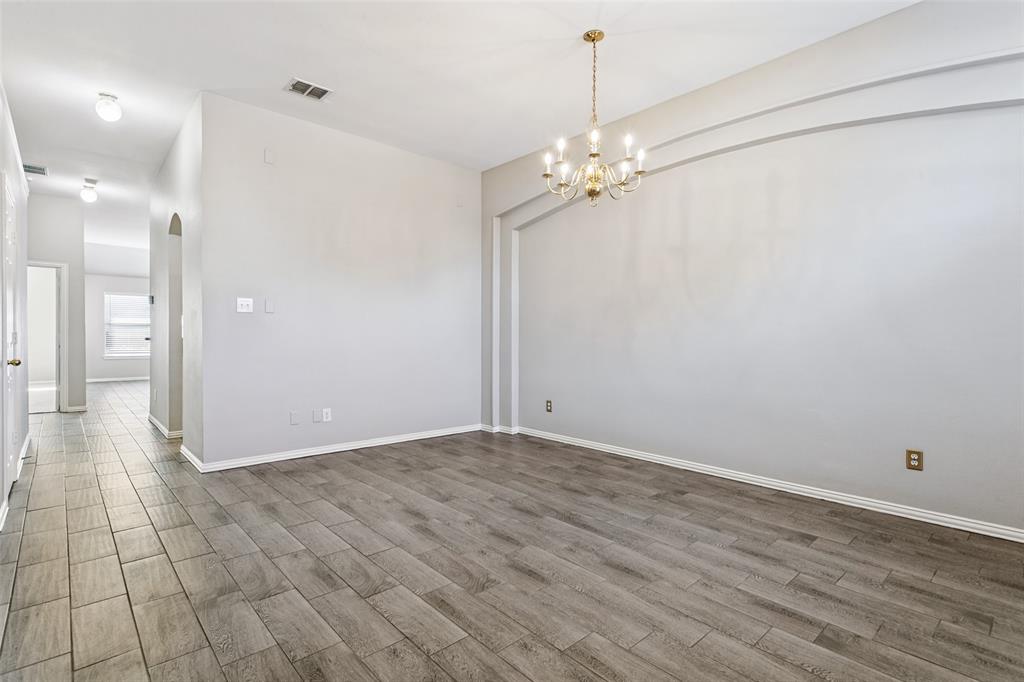 1610 Redwood Drive Property Photo 2