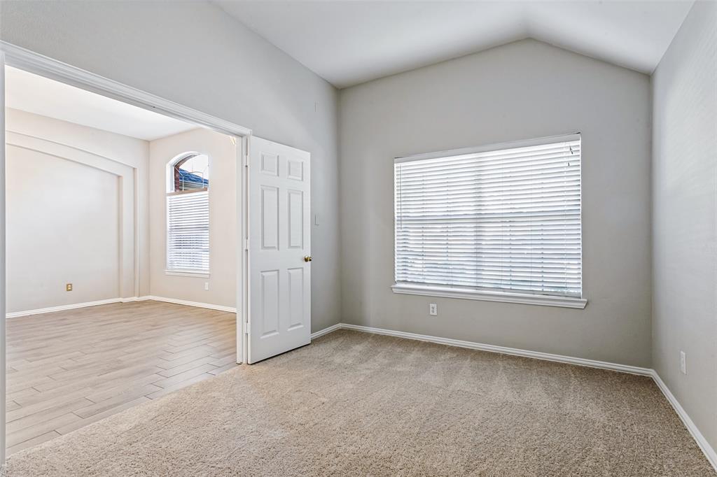 1610 Redwood Drive Property Photo 5