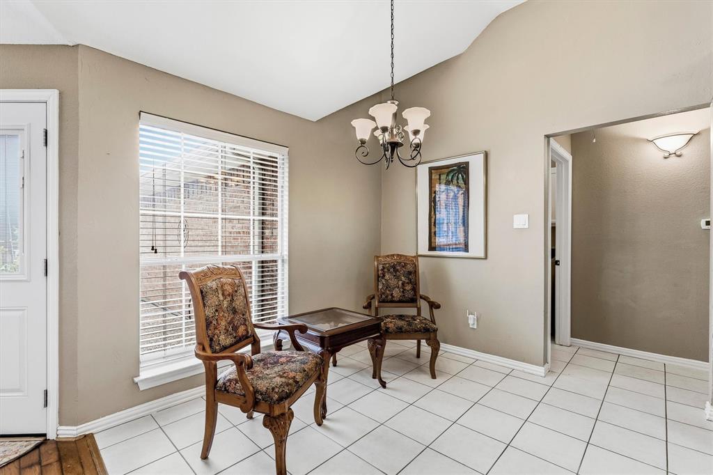 3916 Montrose Drive Property Photo 11