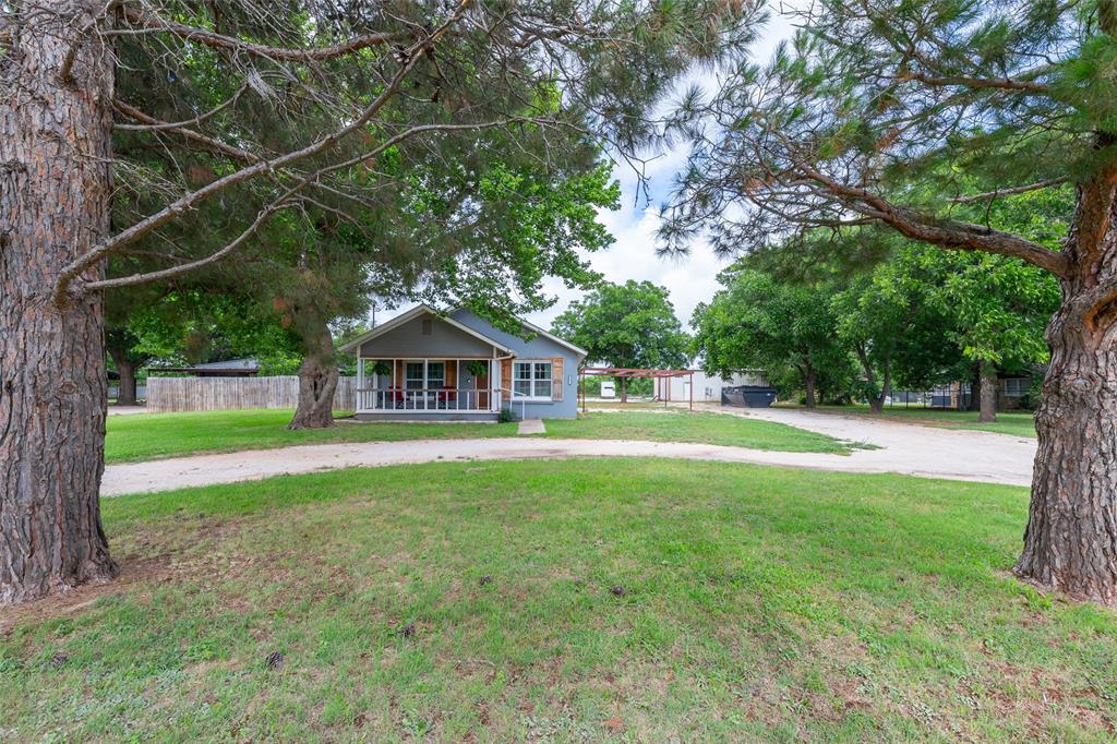 302 Sayles Avenue Property Photo 1