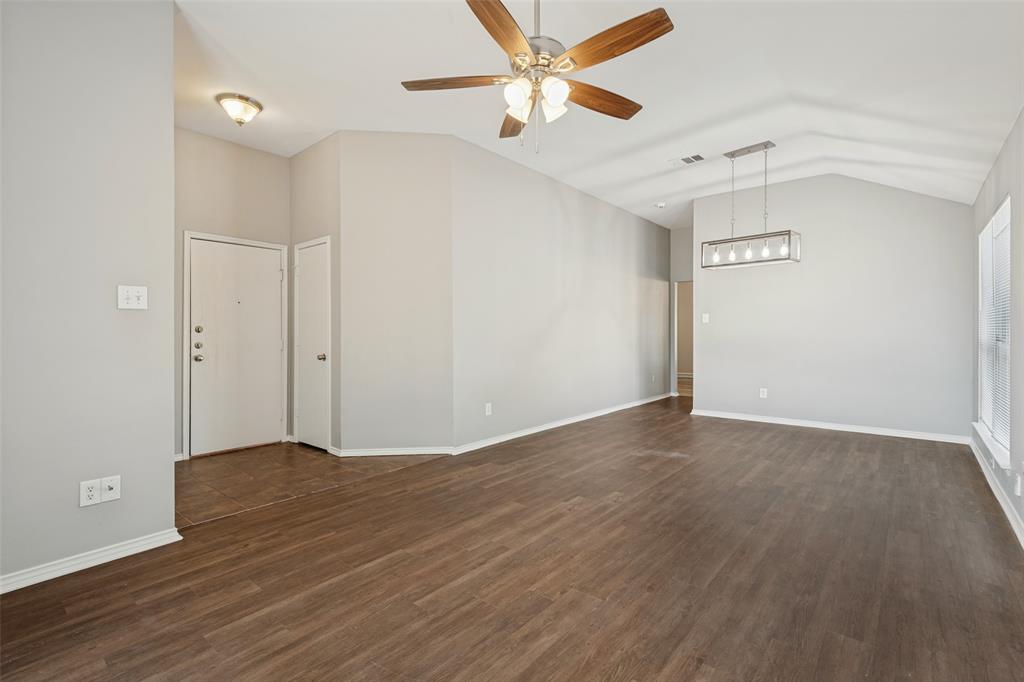 512 Bryn Mawr Property Photo 6