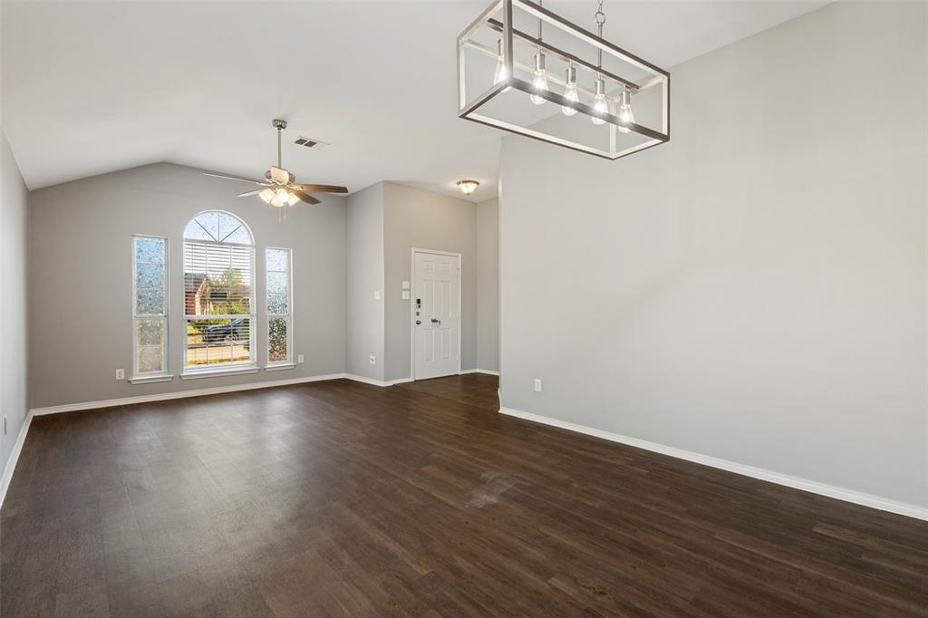 512 Bryn Mawr Property Photo 7