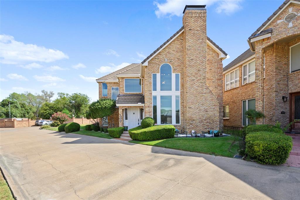 8404 Sunset Cove Drive Property Photo 1