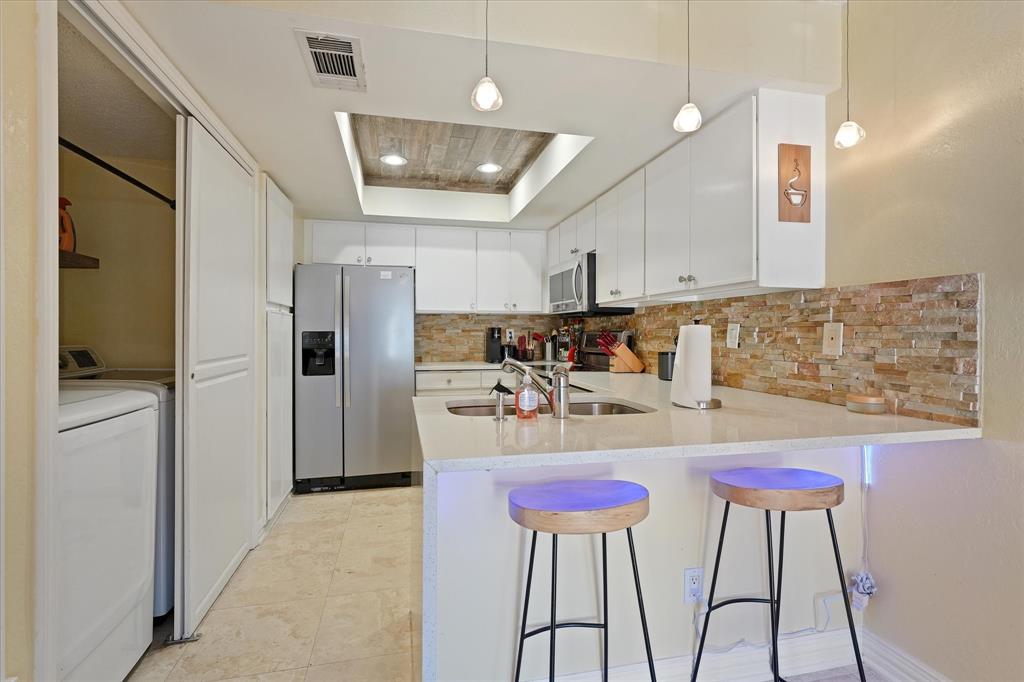 18040 Midway Road 225 Property Photo 8
