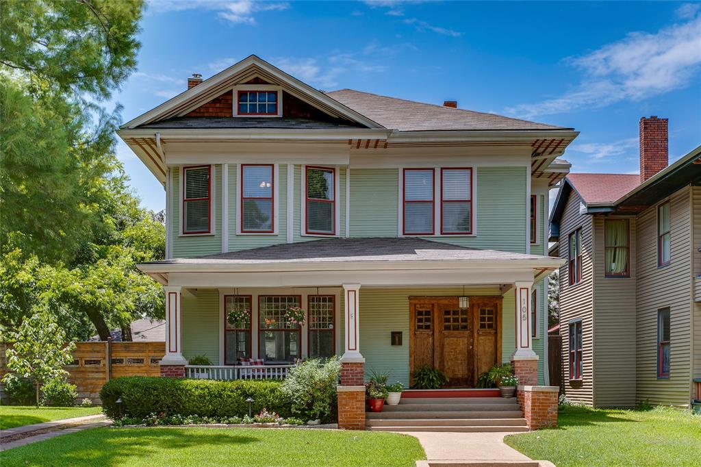 105 S Winnetka Avenue Property Photo 1
