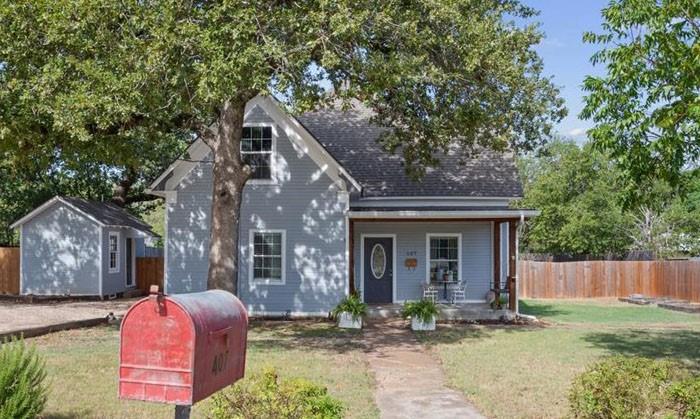 407 S Reagan Property Photo 1