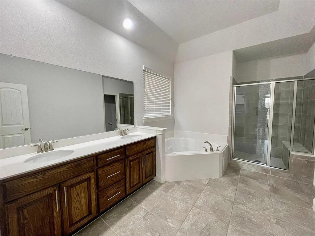 10705 Galveston Place Property Photo 13