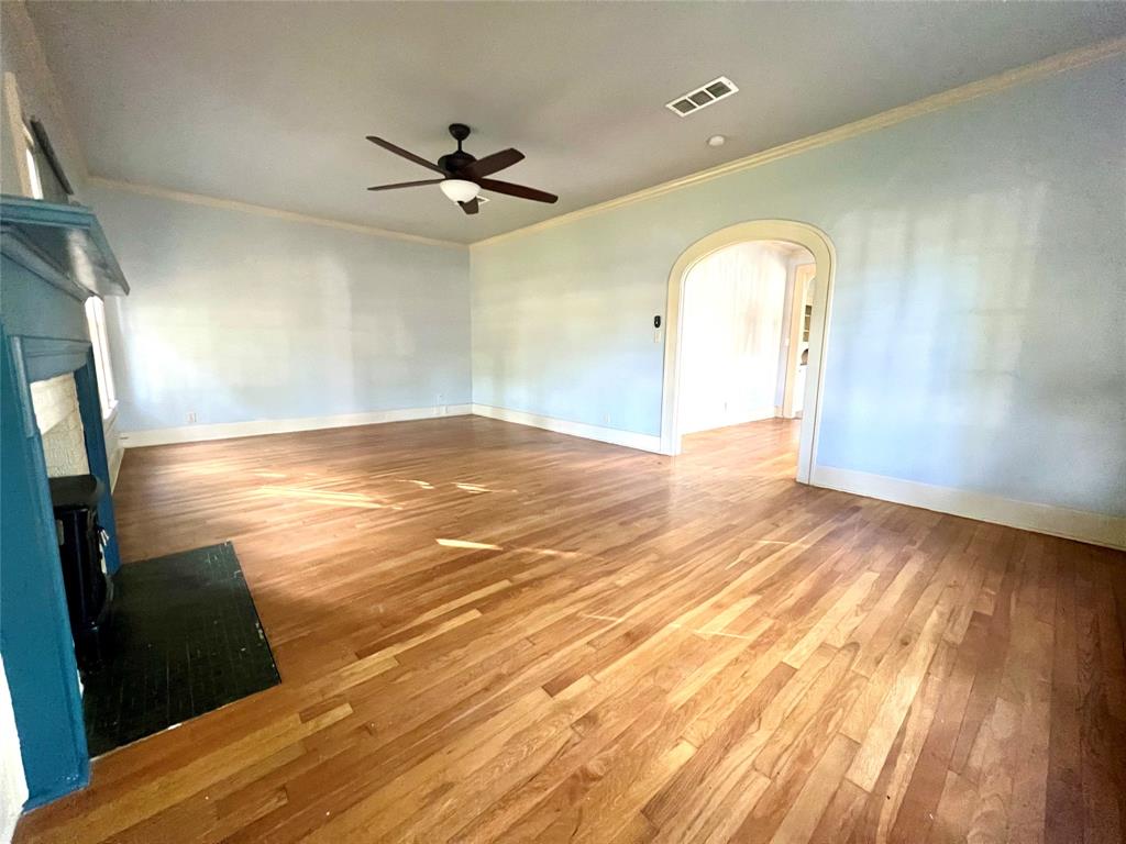 2003 Elizabeth Drive Property Photo 2