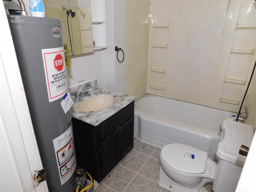1513 S Walker Street Property Photo 13