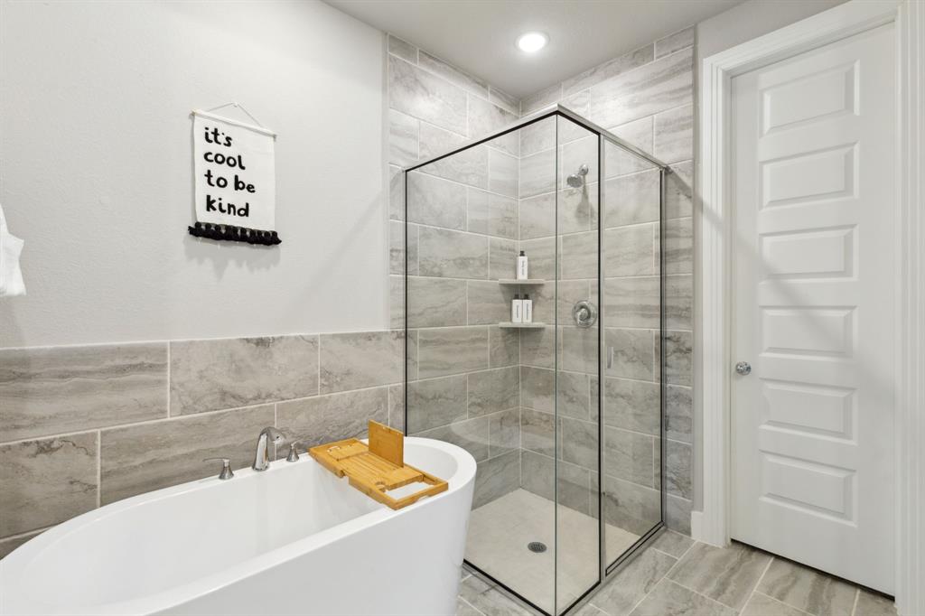 1104 Holcombe Drive Property Photo 15