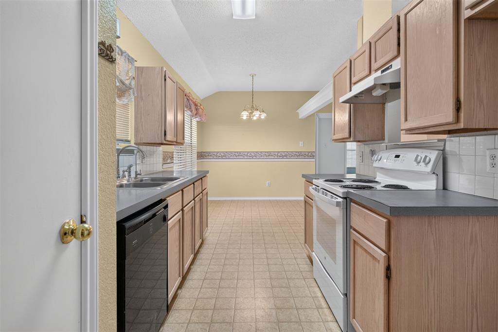 711 Plum Street Property Photo 18