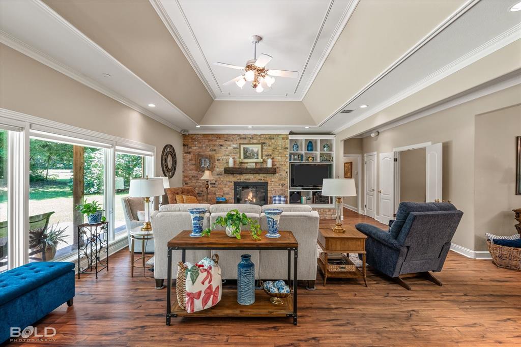 10801 Hearthwood Drive Property Photo 15