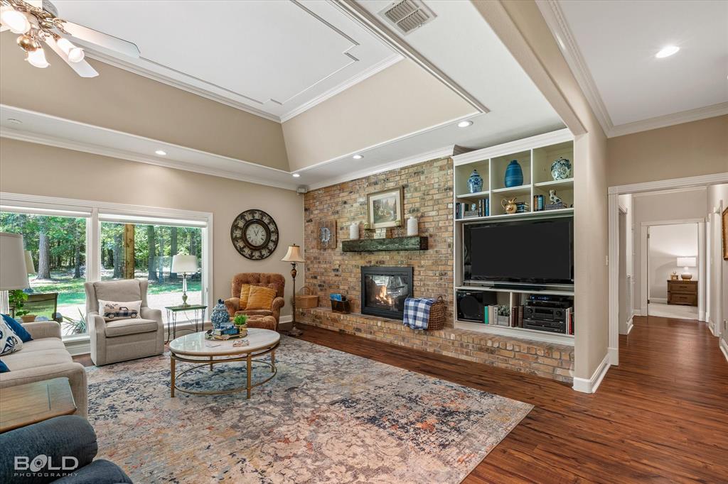 10801 Hearthwood Drive Property Photo 17