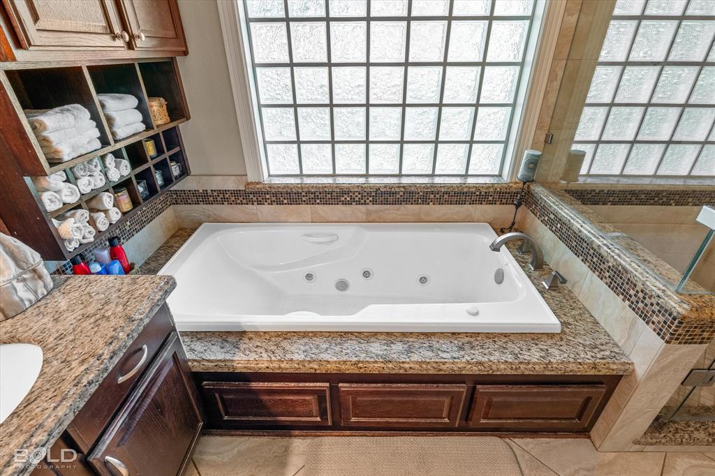 10801 Hearthwood Drive Property Photo 26