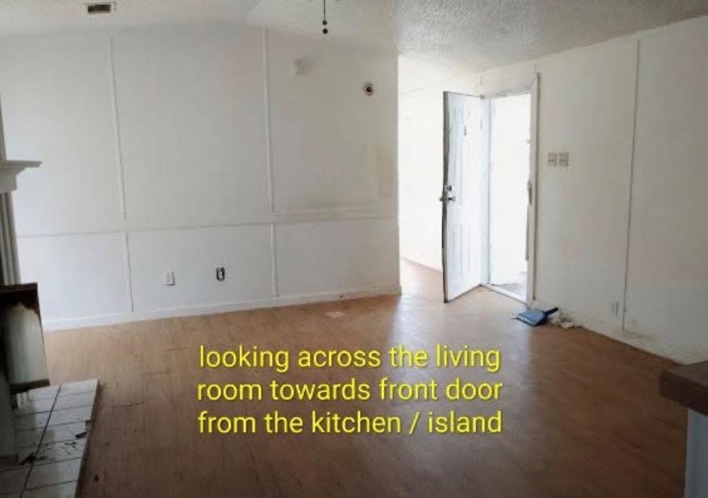 500 Mary Drive Property Photo 5