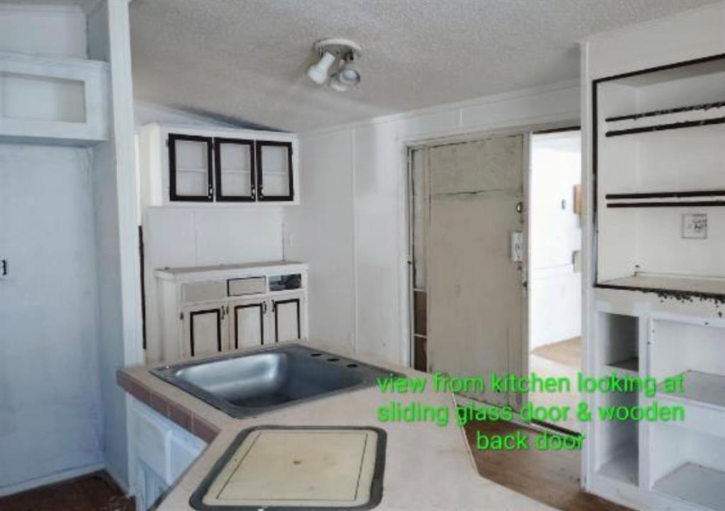 500 Mary Drive Property Photo 6