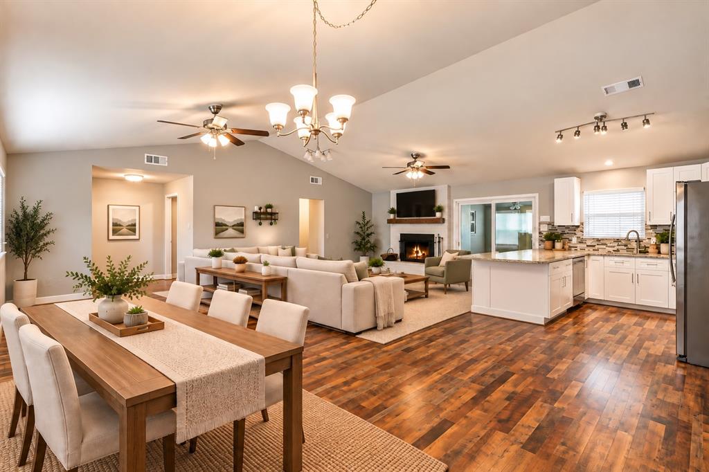 909 N Dove Road Property Photo 1