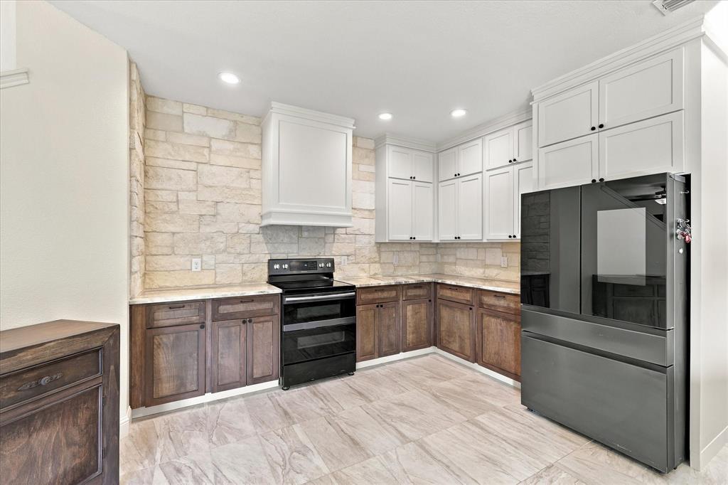 3109 Spotted Fawn Drive Property Photo 1