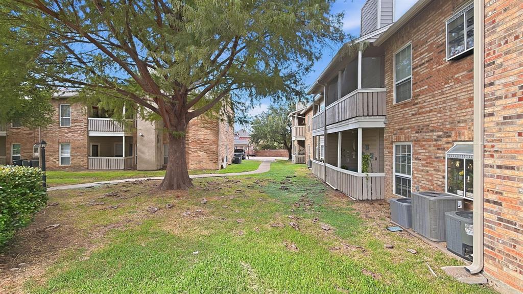 1700 Amelia Court 126 Property Photo 32