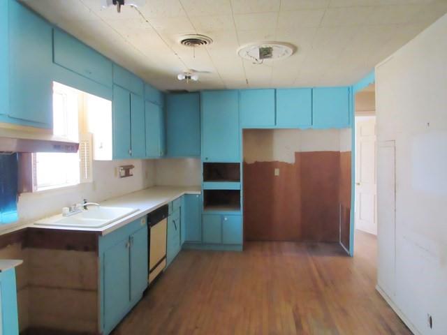 413 S Avenue G Property Photo 5