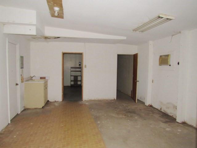 413 S Avenue G Property Photo 12