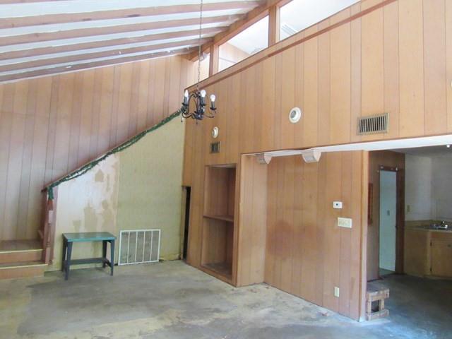 413 S Avenue G Property Photo 14