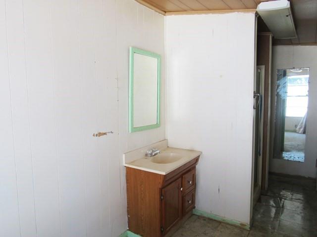 413 S Avenue G Property Photo 20