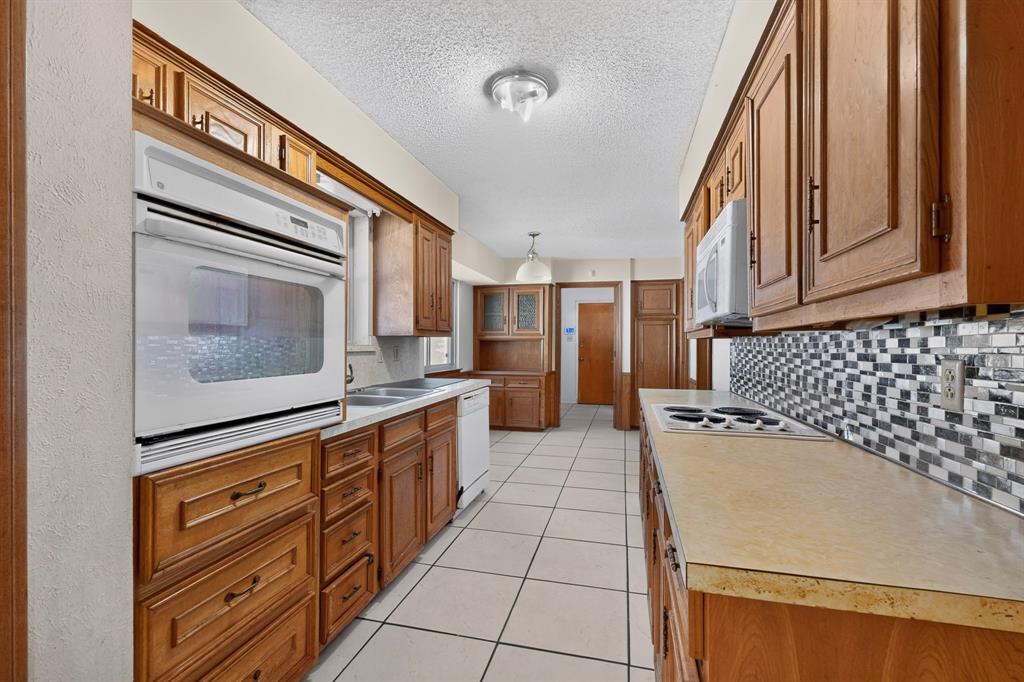 4714 Chilton Drive Property Photo 11