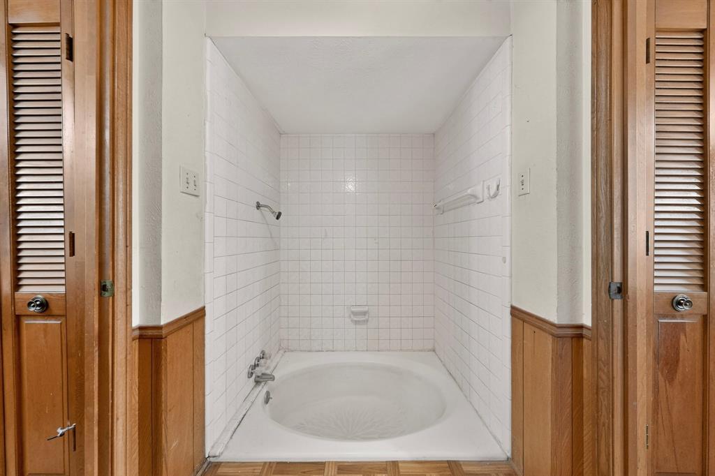 4714 Chilton Drive Property Photo 20