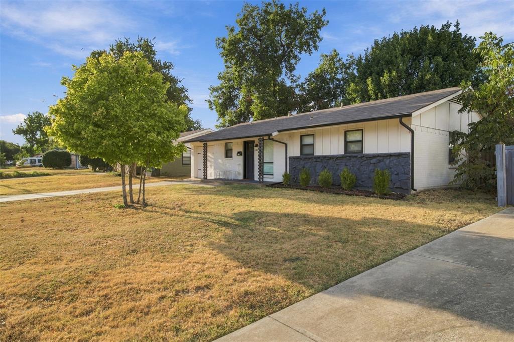 1101 Midway Drive Property Photo 1