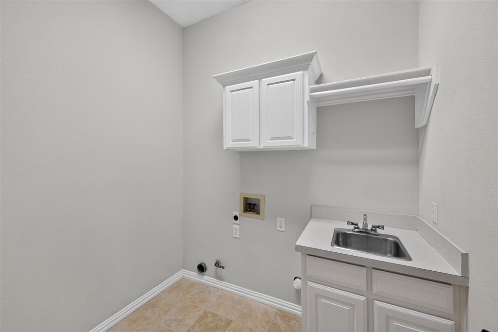 1600 Churchill Lane Property Photo 18