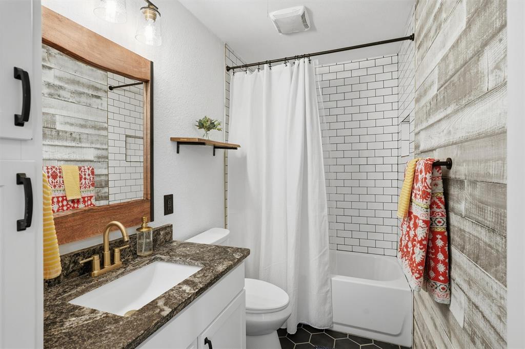 712 Thersa Drive Property Photo 25