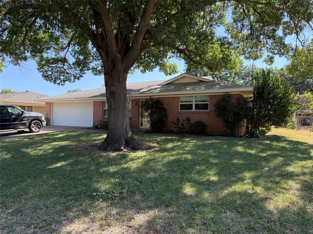 1221 Wade Hampton Street Property Photo 1