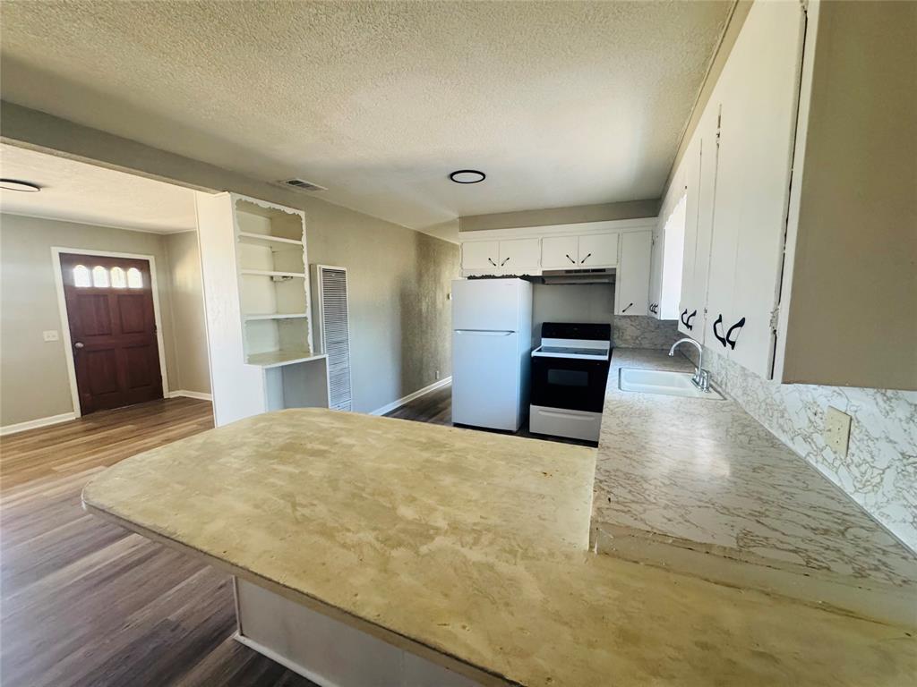 601 6th Avenue Property Photo 1
