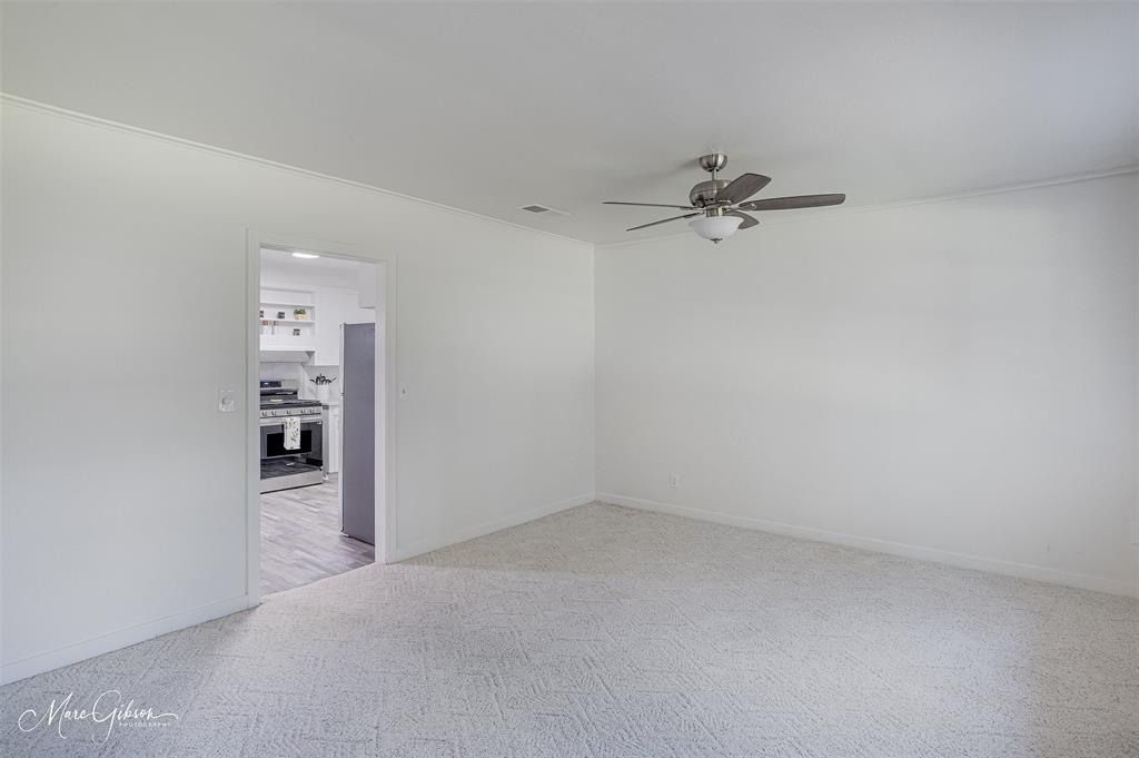 137 Lynn Avenue Property Photo 8