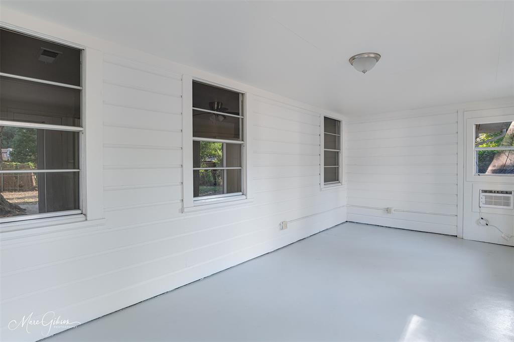 137 Lynn Avenue Property Photo 17