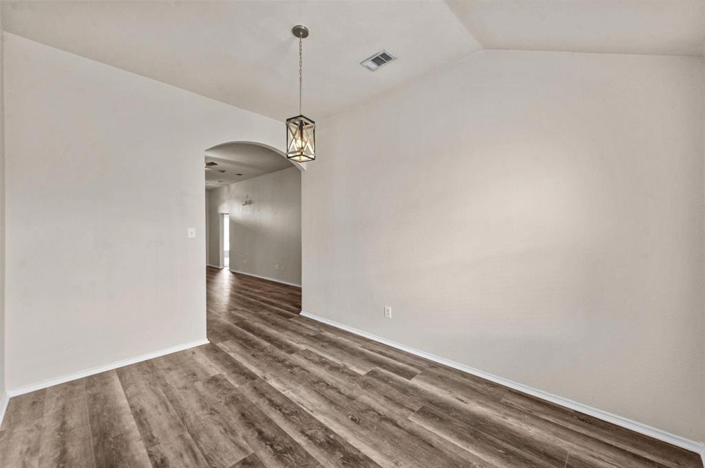 2032 Sunny Side Drive Property Photo 2