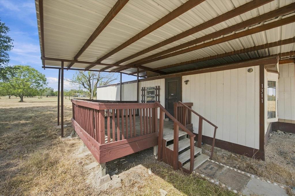 1311 E Main Street Property Photo 6