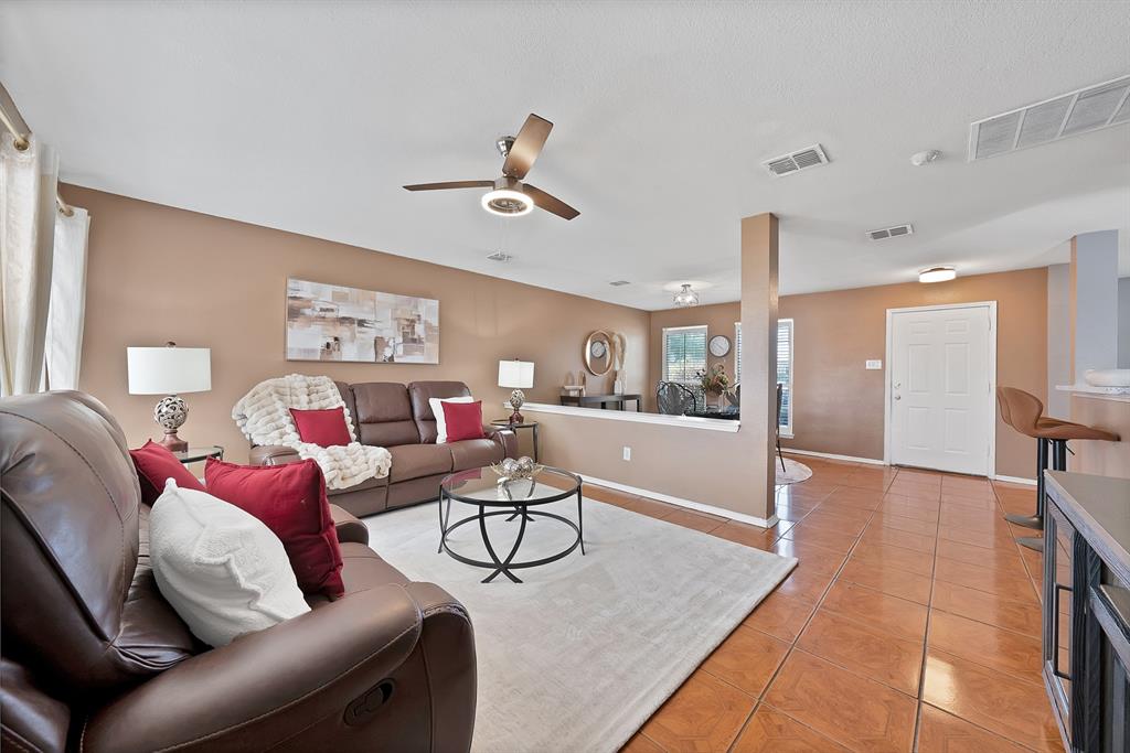 2326 Mcintosh Court Property Photo 5