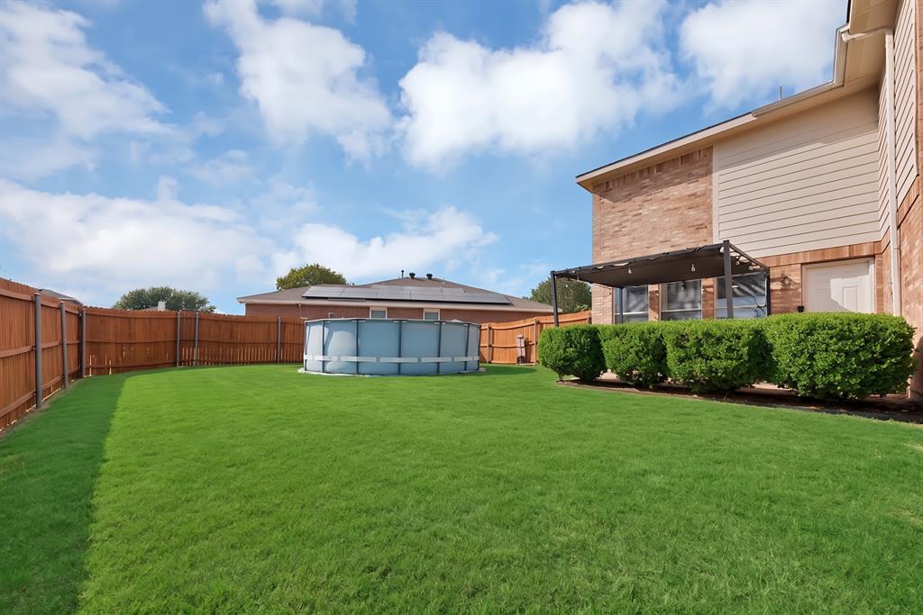 2326 Mcintosh Court Property Photo 19