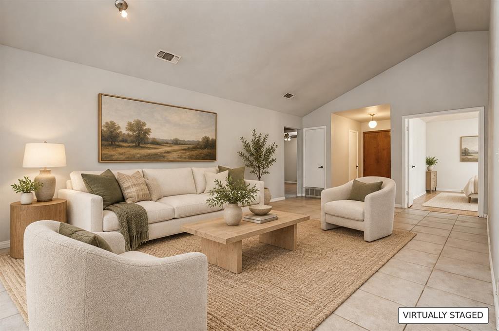 121 N Willow Street Property Photo 1