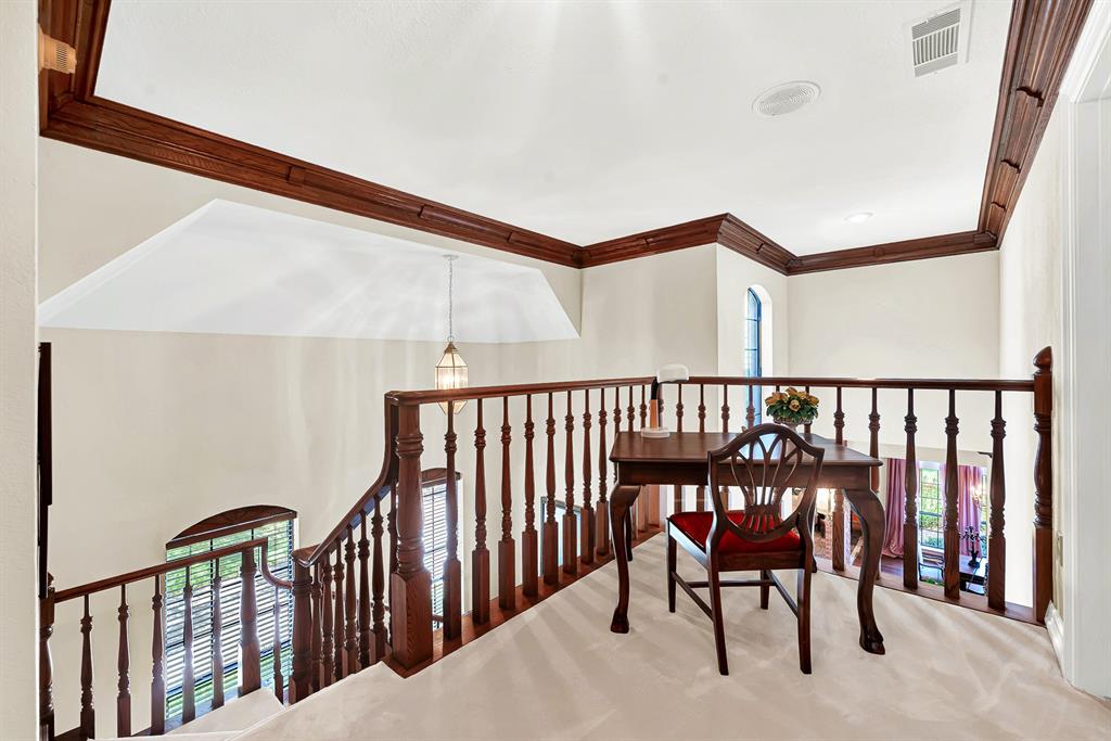 4824 Briargrove Lane Property Photo 10