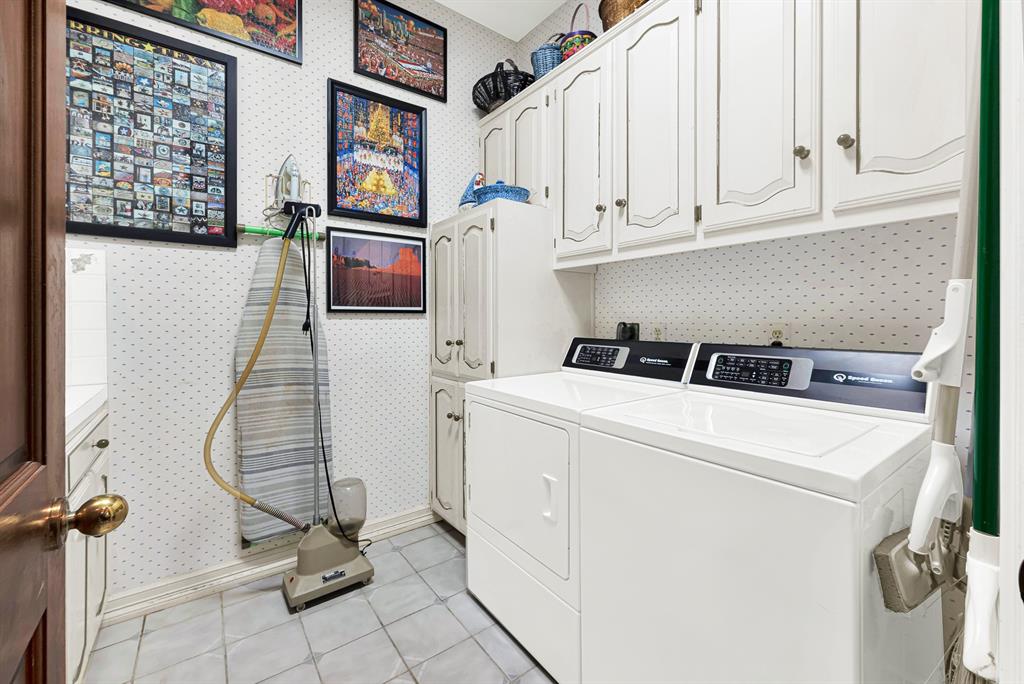 4824 Briargrove Lane Property Photo 16
