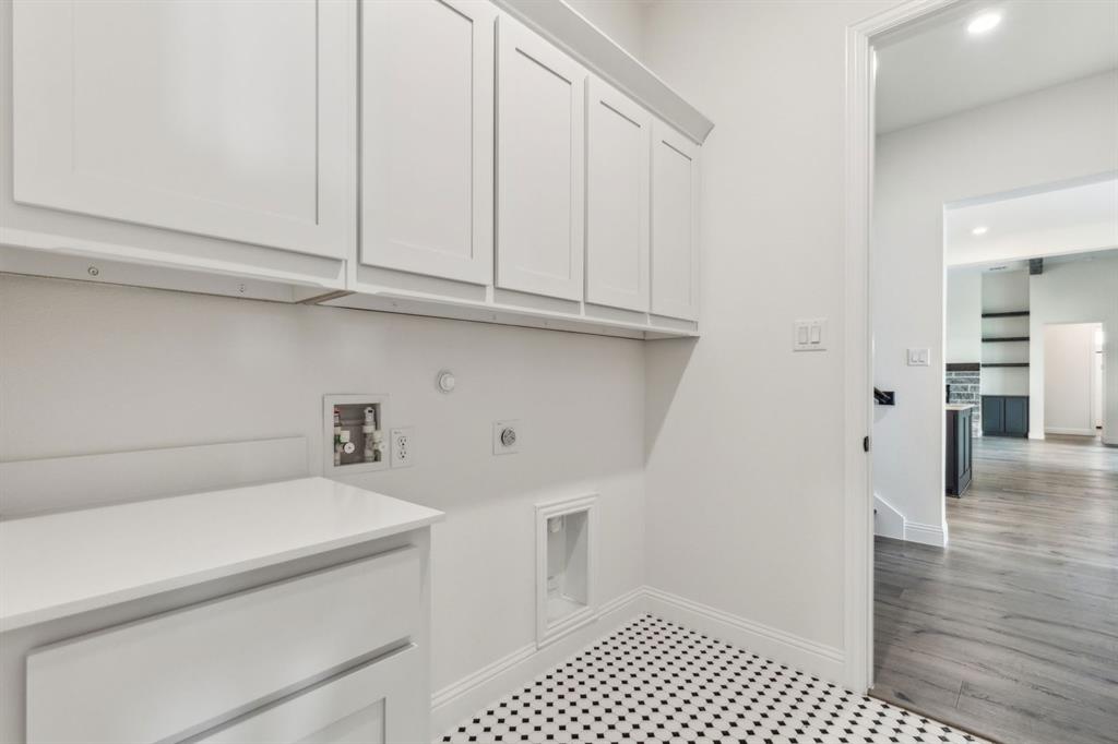 527 Birthright Lane Property Photo 23