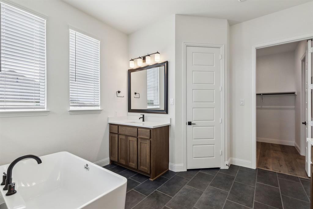 527 Birthright Lane Property Photo 28